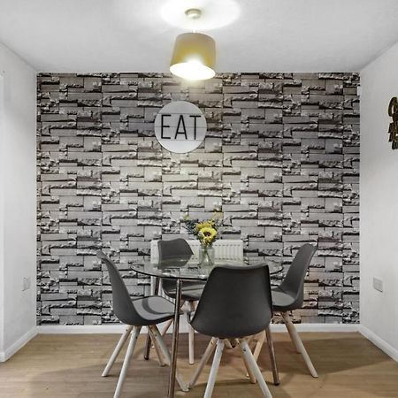 Tayberry Close Contractors & Leisure Apartment By Leecroft Stays Дербі Екстер'єр фото