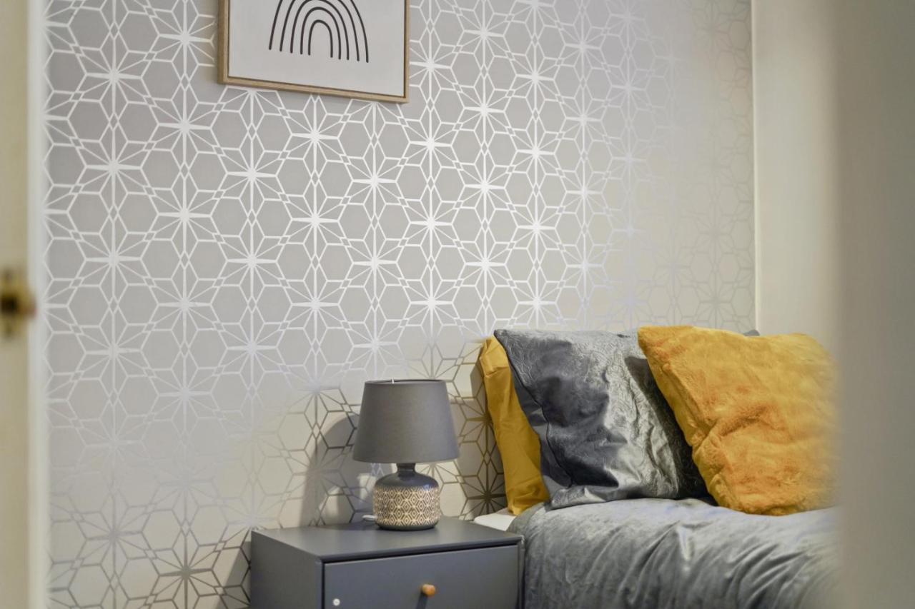 Tayberry Close Contractors & Leisure Apartment By Leecroft Stays Дербі Екстер'єр фото