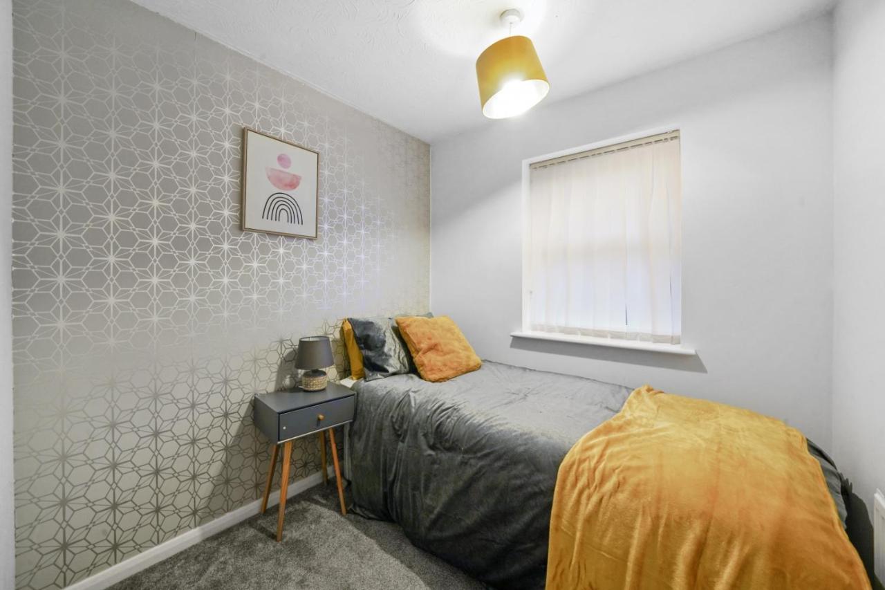 Tayberry Close Contractors & Leisure Apartment By Leecroft Stays Дербі Екстер'єр фото